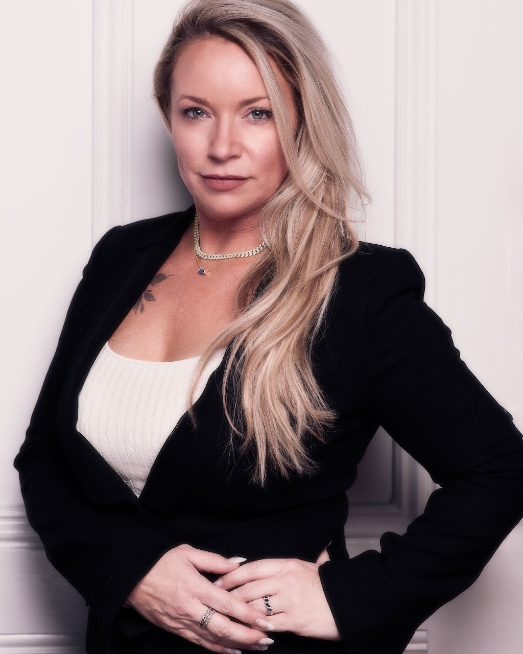 Tenneil Hollenbeck Realty - TH Group | 14855 ON-27, Schomberg, ON L0G 1T0, Canada | Phone: (416) 678-7625