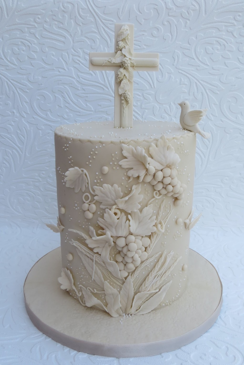 Cakes by Beatriz | 1839 Mill St, Innisfil, ON L9S 1Z9, Canada | Phone: (705) 984-4361