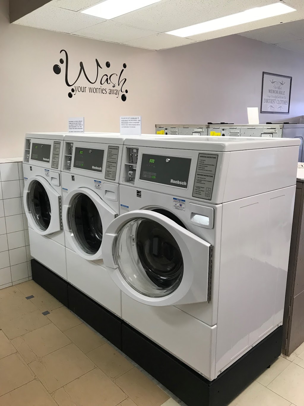 Highland Laundromat | 240 Governors Rd, Dundas, ON L9H 3K2, Canada | Phone: (289) 238-8871