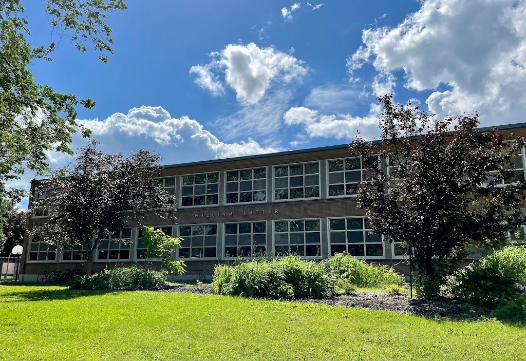 William Latter School | 1300 Rue Barré, Chambly, QC J3L 2V4, Canada | Phone: (450) 550-2527