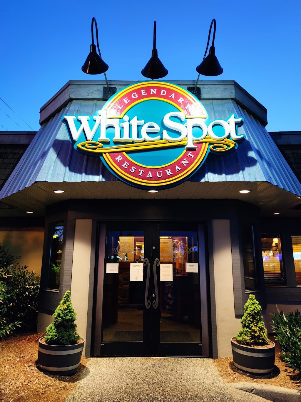 White Spot Abbotsford | 33215 S Fraser Way, Abbotsford, BC V2S 2B2, Canada | Phone: (604) 852-6676