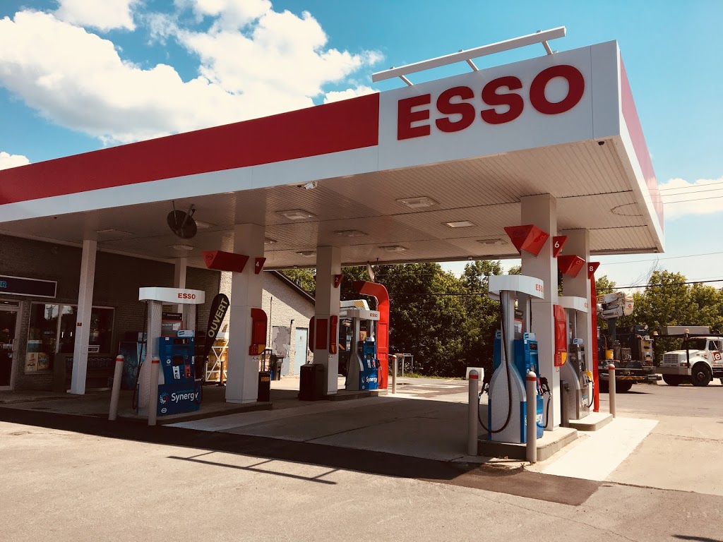 Station l’essence Esso Le Bonisoir | 814 Boulevard de lAnge Gardien N local 20, LAssomption, QC J5W 1P6, Canada | Phone: (450) 591-1188
