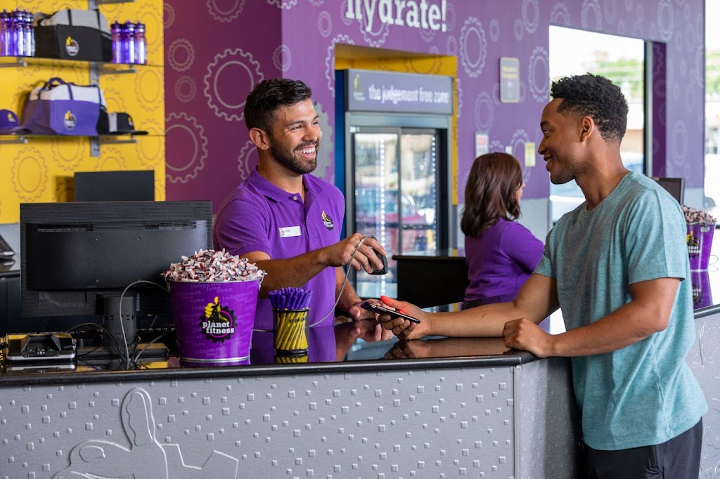 Planet Fitness | 450 Garrison Rd, Fort Erie, ON L2A 1N2, Canada | Phone: (365) 801-5553