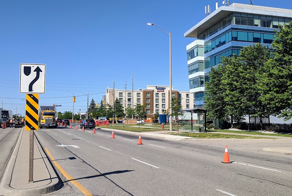 BMO Private Bank | 6605 Hurontario St #250, Mississauga, ON L5T 0A4, Canada | Phone: (800) 844-6442
