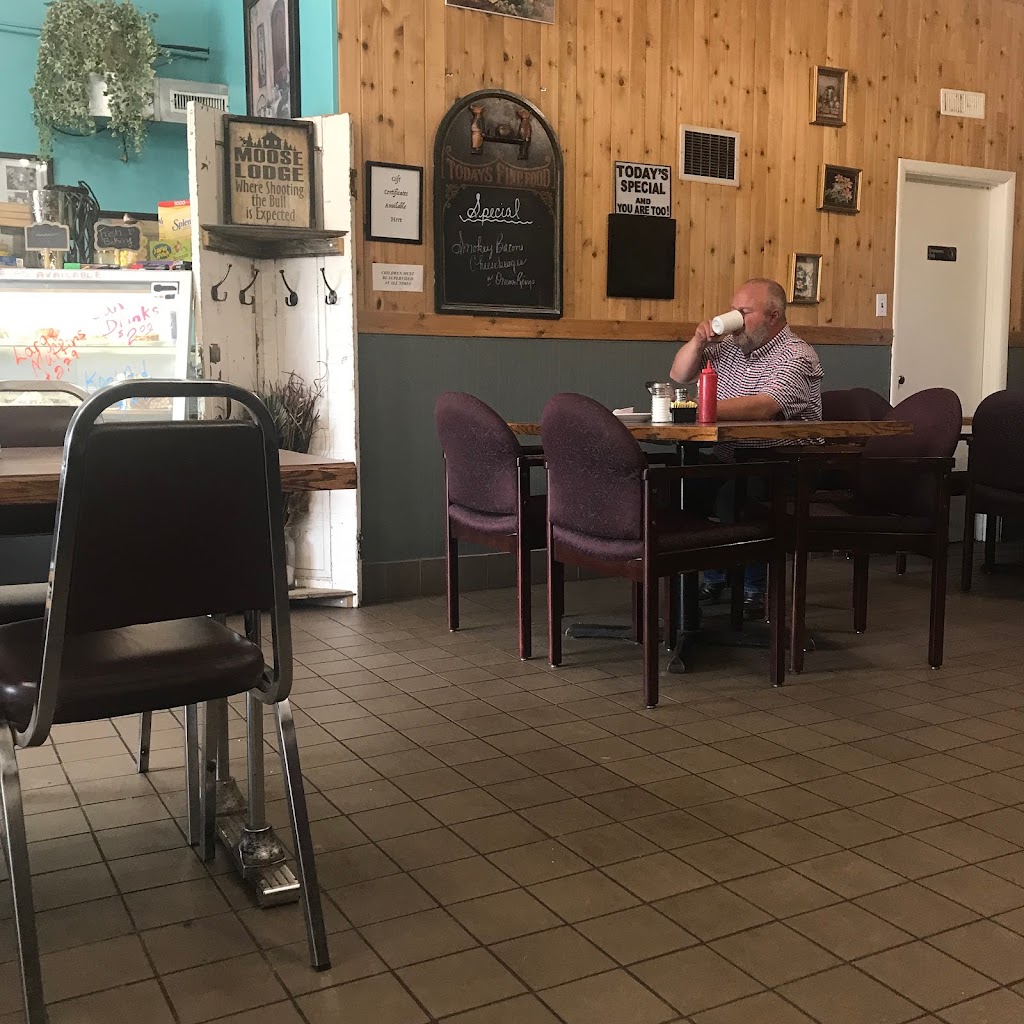 Austin Cafe and Grill | Manitoba Ave, Austin, MB R0H 0C0, Canada | Phone: (204) 637-3330