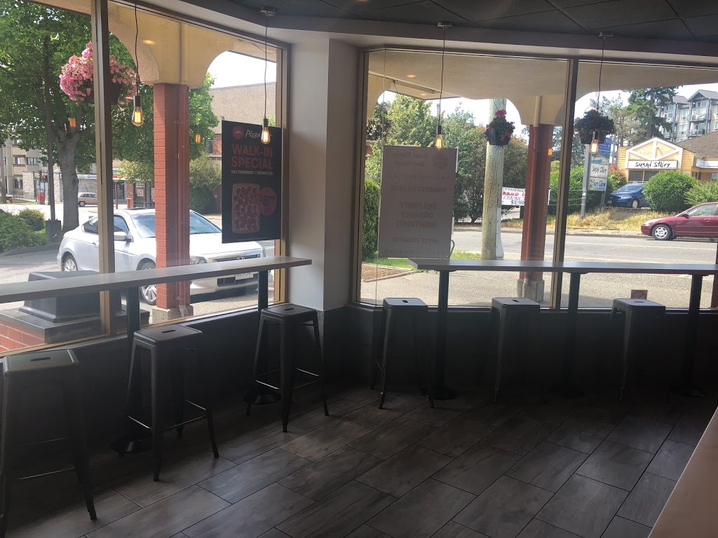 Pizza Hut | 890-C Esquimalt Rd, Victoria, BC V9A 3M4, Canada | Phone: (250) 384-0826