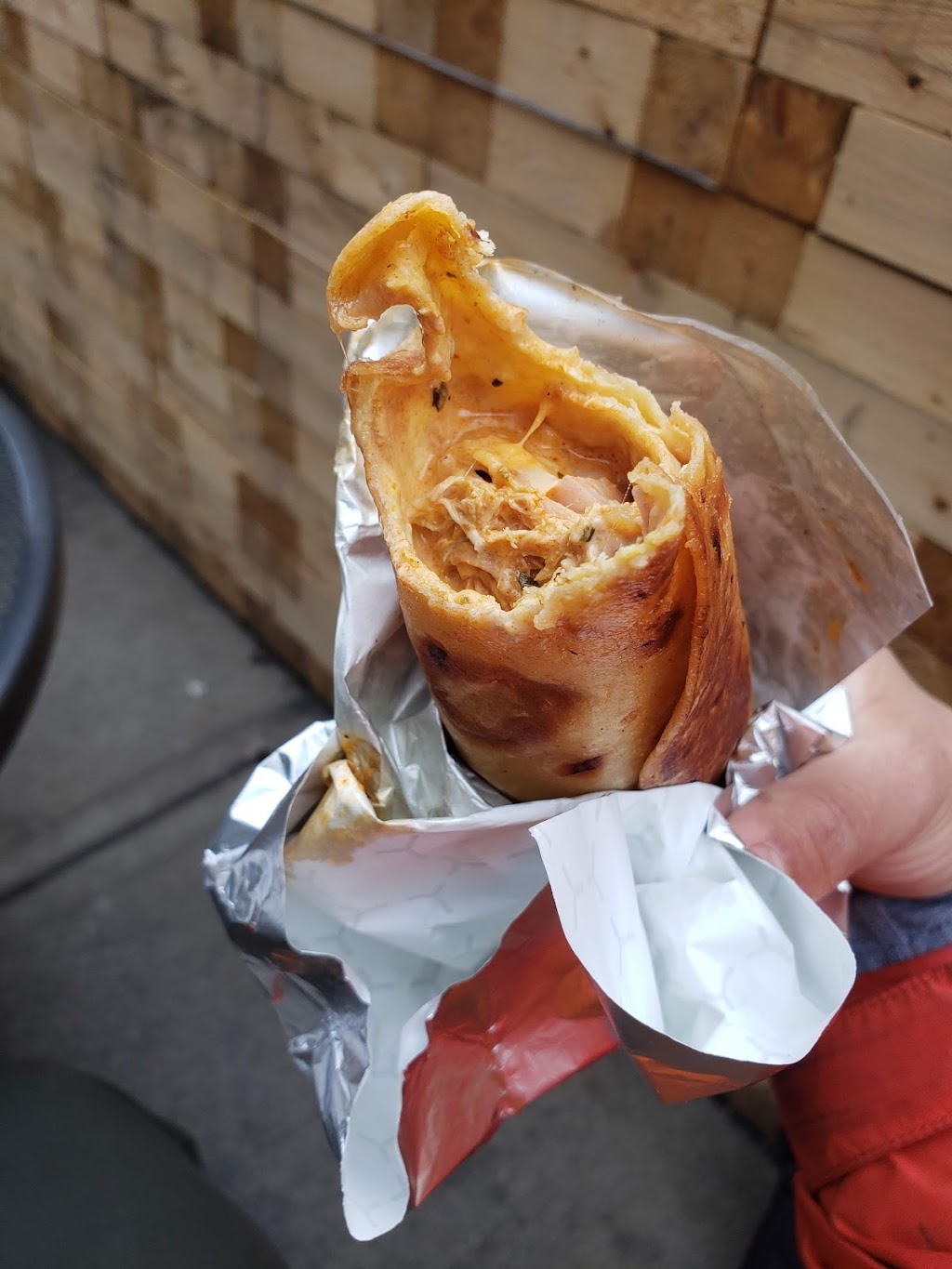 Bombay Snack Bar | 1595 Bayview Ave, East York, ON M4G 3B5, Canada | Phone: (416) 646-9727