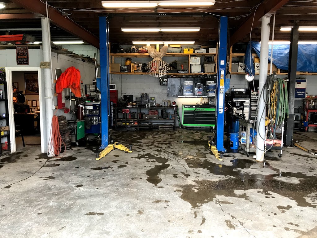 Advance auto | 195 Hess St N, Hamilton, ON L8R 2T1, Canada | Phone: (905) 529-1001