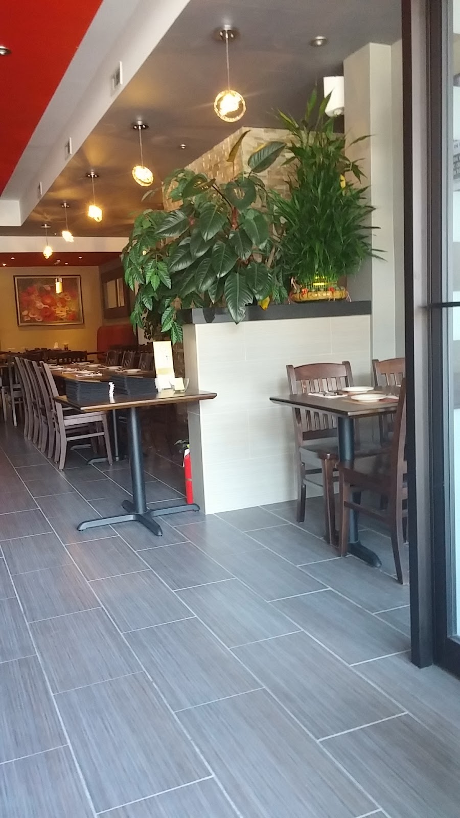 Ruyi Garden | 650 The Queensway, Etobicoke, ON M8Y 1K7, Canada | Phone: (416) 255-8858