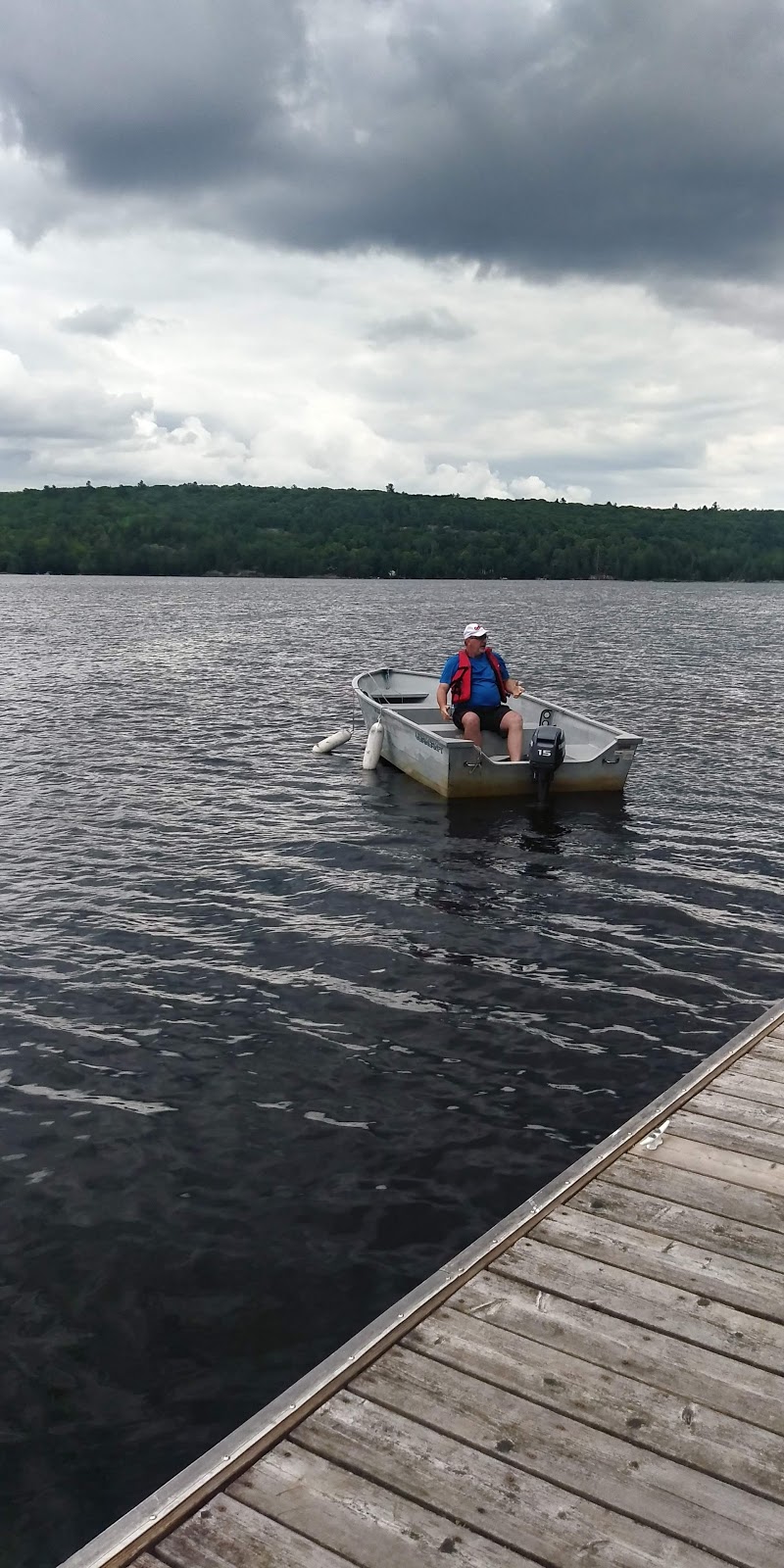 Classic Lane Getaway | Kashagawi Ln, Algonquin Highlands, ON K0M 1J2, Canada | Phone: (647) 261-3683