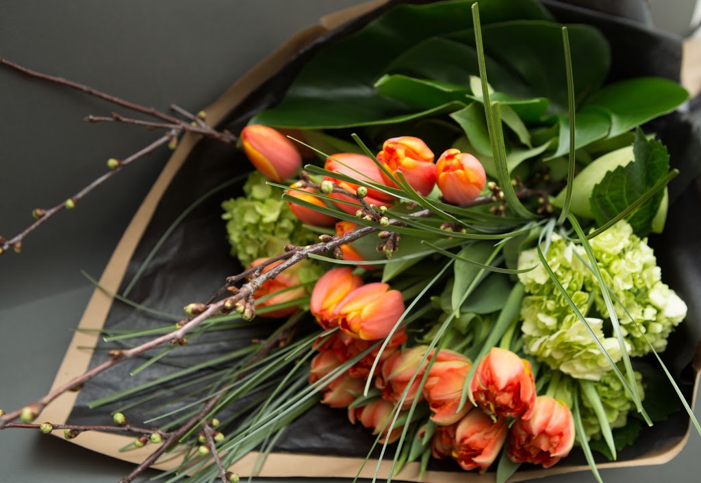 Fig Fleurs | 278 Chemin du Bord-du-Lac, Pointe-Claire, QC H9S 4K9, Canada | Phone: (514) 505-4070