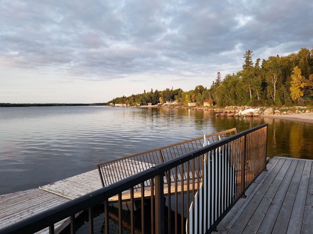 Pinewood Lodge | MB-307, Seven Sisters Falls, MB R0E 1Y0, Canada | Phone: (204) 348-7549