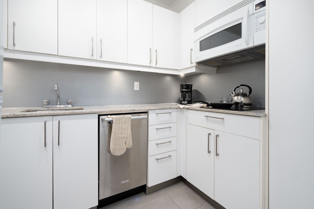 Hôtel 2170 Lincoln Downtown Montreal | 2170 Av. Lincoln, Montréal, QC H3H 1J3, Canada | Phone: (514) 935-9224