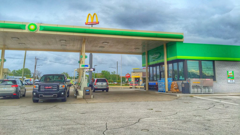 BP | 2539 Pine Grove Ave, Port Huron, MI 48060, USA | Phone: (810) 987-2500
