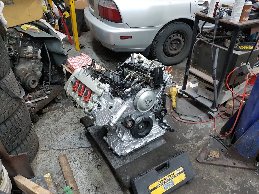 Carls Auto Repairs | 1885 Sismet Rd Unit 7, Mississauga, ON L4W 1W8, Canada | Phone: (905) 238-6666