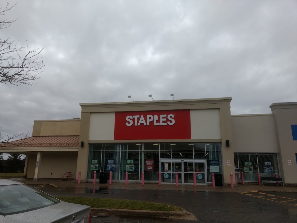Staples | 91 King William St #102, Huntsville, ON P1H 1E5, Canada | Phone: (705) 789-5817