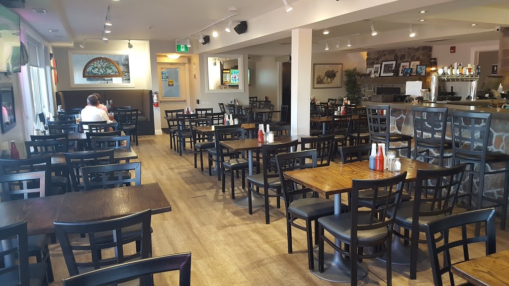 Rhinos Roadhouse | 5078 Rice lake Drive, Bewdley, ON K0L 1E0, Canada | Phone: (905) 797-2744