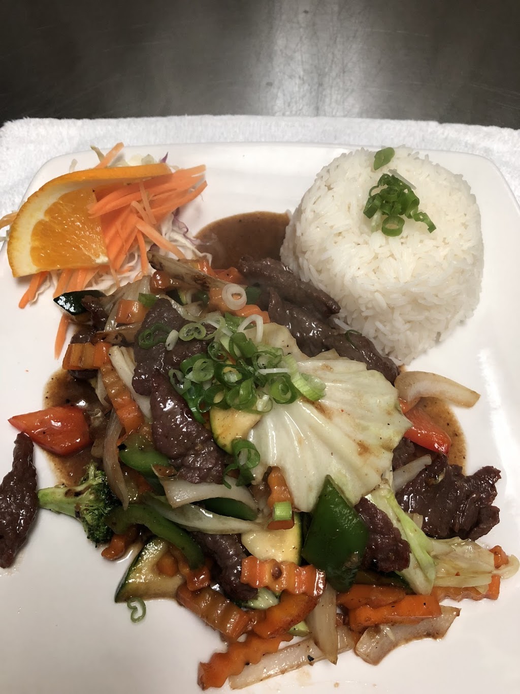 Restaurant familial Mai Thai | 3150 Boulevard de Tracy, Sorel-Tracy, QC J3R 5M7, Canada | Phone: (450) 855-4880