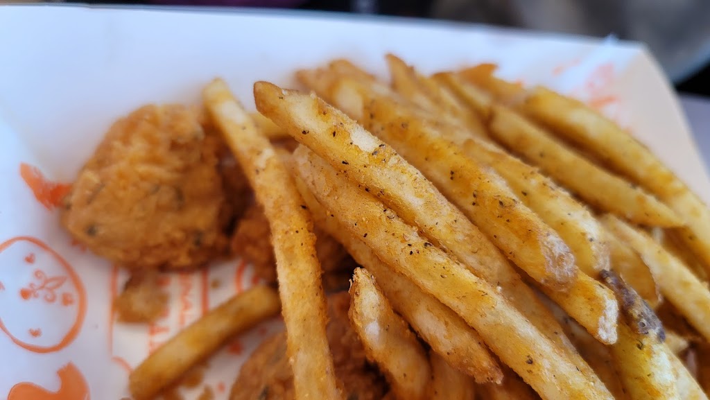Popeyes Louisiana Kitchen | 320 Fifth Ave #2101, Cochrane, AB T4C 2A6, Canada | Phone: (403) 981-1199