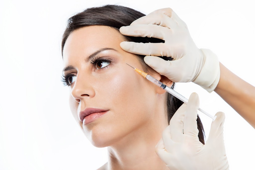 New Look Clinic | 1019 Ferguson Dr, Milton, ON L9T 6V5, Canada | Phone: (416) 824-1441