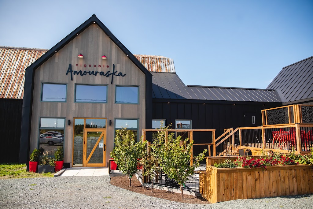 Vignoble Amouraska | 568 Rang St Charles O, Saint-Alexandre-de-Kamouraska, QC G0L 2G0, Canada | Phone: (418) 863-4496