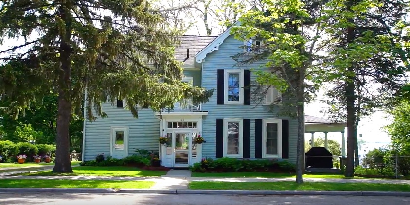 Waterside Inn | 59 Church St, Gananoque, ON K7G 2M9, Canada | Phone: (613) 449-8832