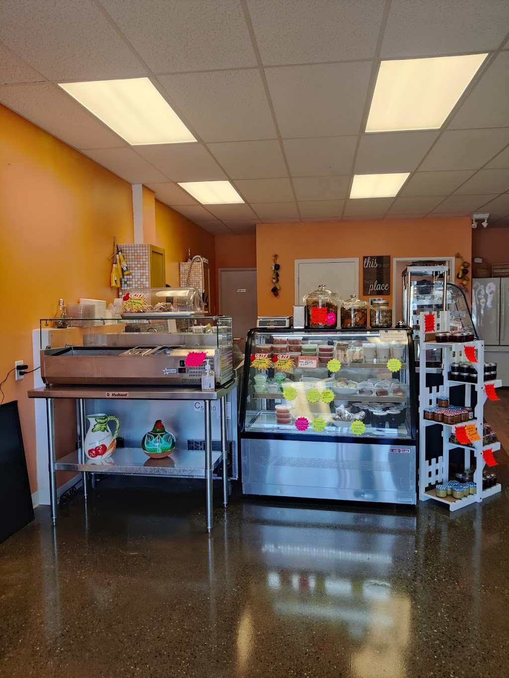 La Tortilla Mexicana Deli & Grocery | 709 Goldstream Ave, Victoria, BC V9B 2X4, Canada | Phone: (250) 391-1236