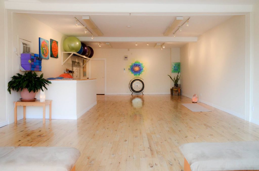 Yoga Harmonie | 2500 Avenue Bourgogne, Chambly, QC J3L 2A8, Canada | Phone: (450) 658-2031