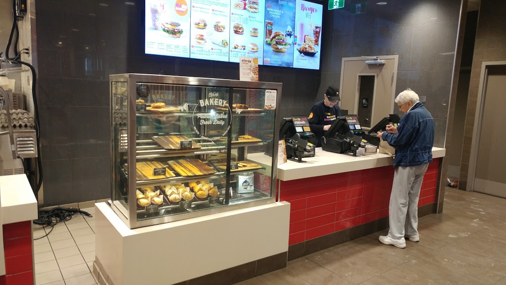 McDonalds | 1475 Regent Ave W, Winnipeg, MB R2C 3B2, Canada | Phone: (204) 949-6654