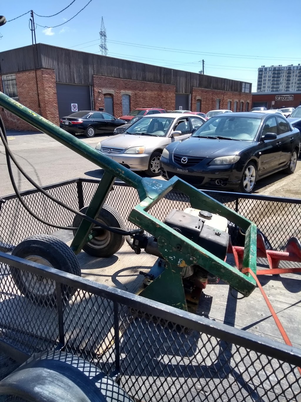Easy Rental Tools Inc | 5656 Bd Industriel, Montréal-Nord, QC H1G 3H8, Canada | Phone: (514) 326-9120