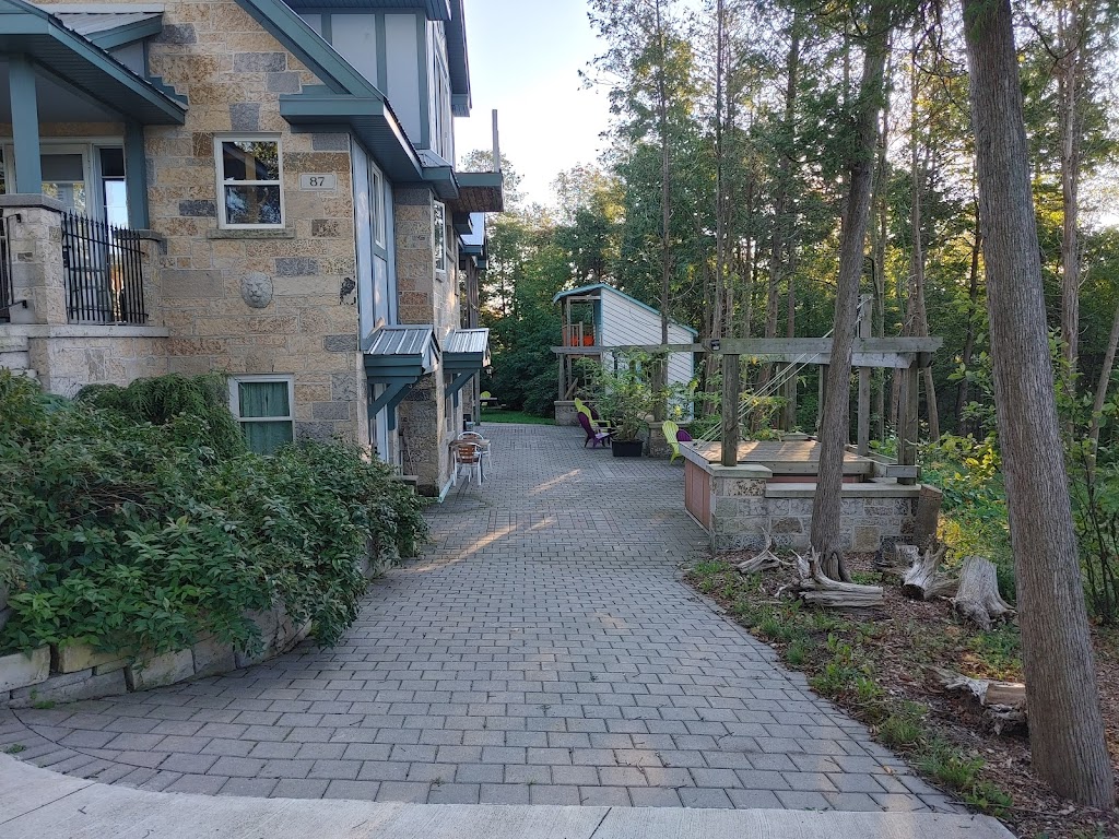 Lionheart Guest House | 89 Main St, Lions Head, ON N0H 1W0, Canada | Phone: (519) 387-2015