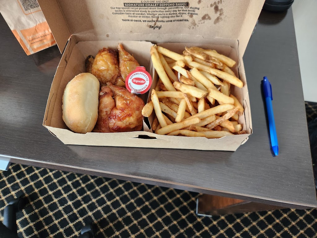 Swiss Chalet | 22 Town Centre Blvd, Petawawa, ON K8H 0H1, Canada | Phone: (613) 775-0600