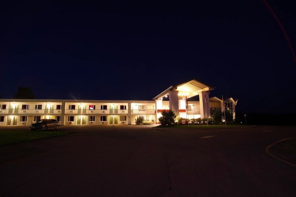 Hotel Moncton | 2779 Mountain Rd, Moncton, NB E1G 2W5, Canada | Phone: (888) 457-2489