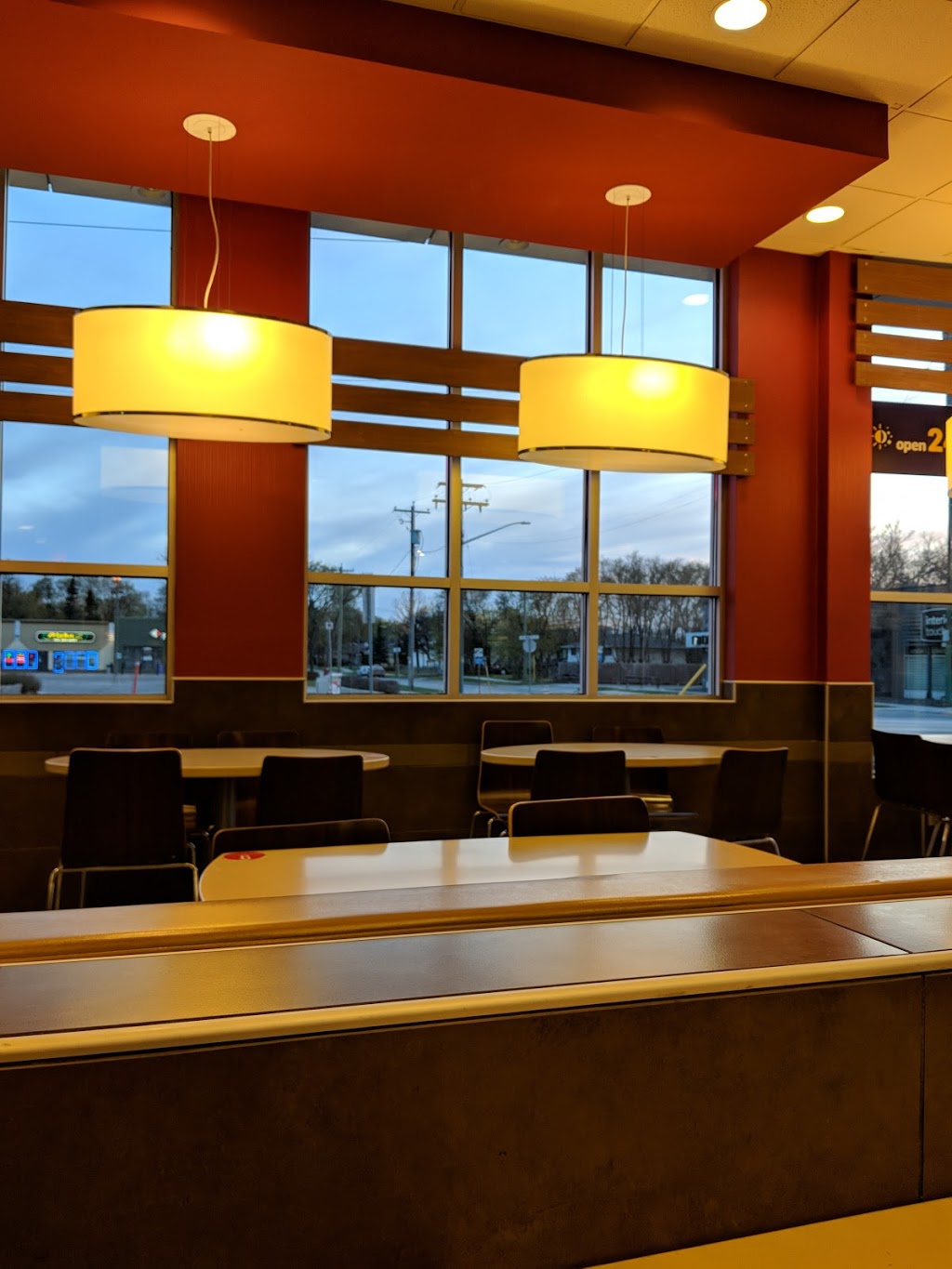McDonalds | 1225 St Marys Rd #54, Winnipeg, MB R2M 5E6, Canada | Phone: (204) 949-5419