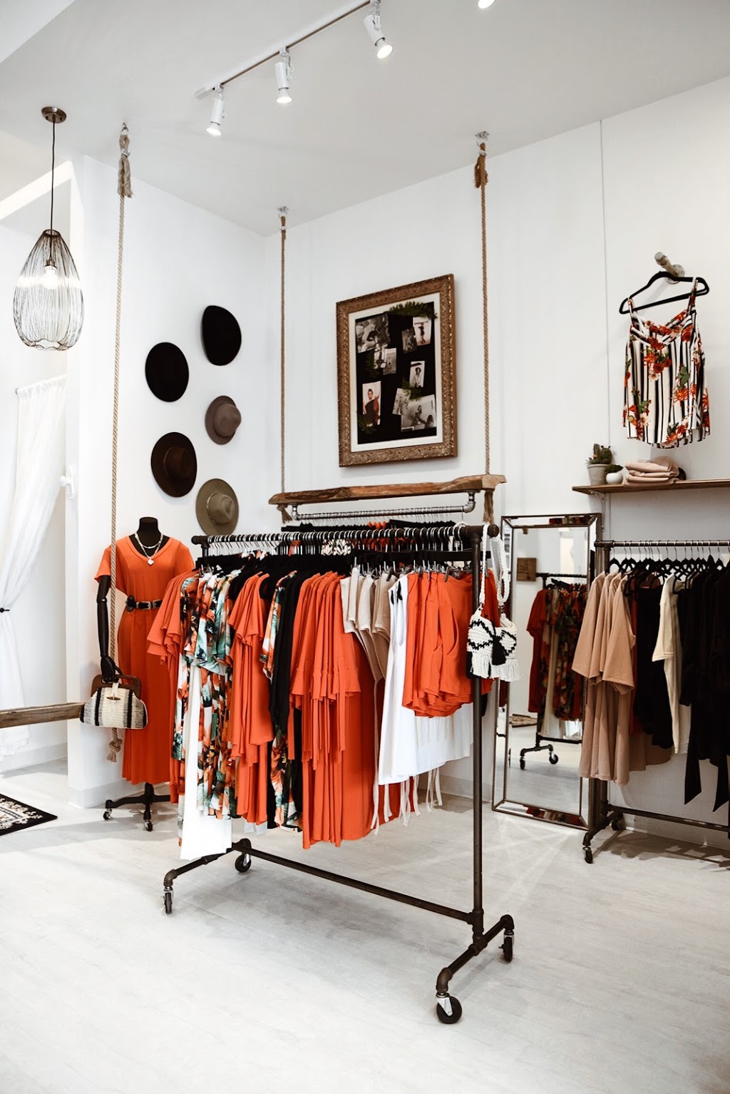 Joelle Collection | 5065 Rue Marion, Trois-Rivières, QC G9A 0G1, Canada | Phone: (819) 378-8986