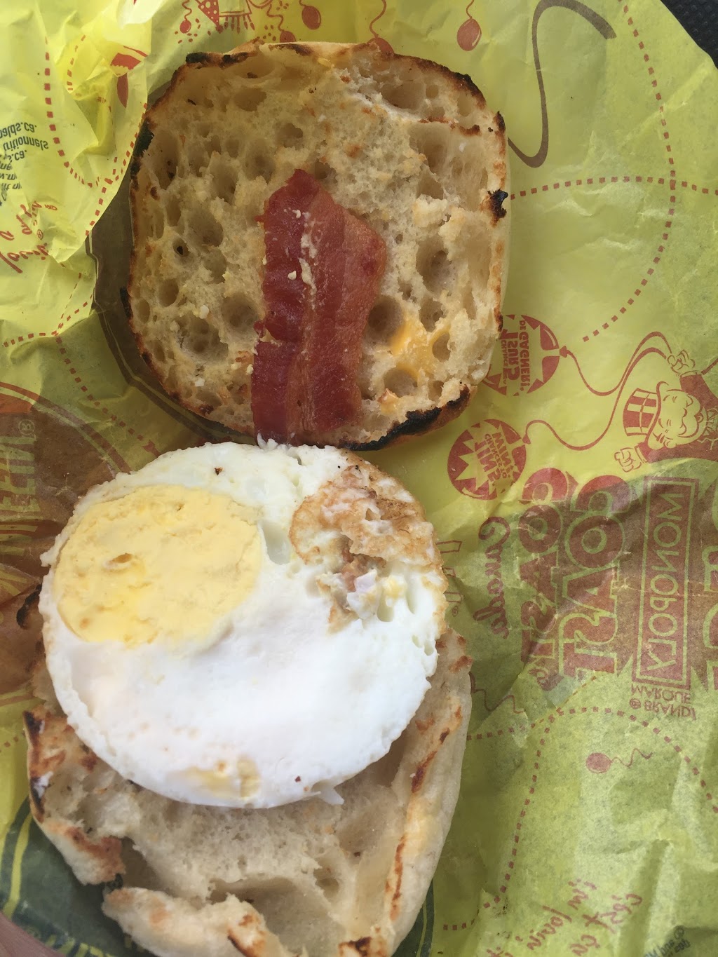 McDonalds | 5995 Mavis Rd, Mississauga, ON L5R 3T7, Canada | Phone: (905) 712-4335