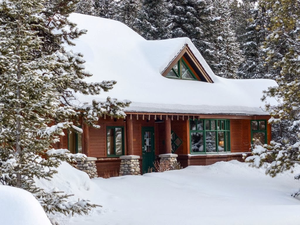 Lake Louise Medical Clinic | 200 Hector Rd, Lake Louise, AB T0L 1E0, Canada | Phone: (403) 522-2184