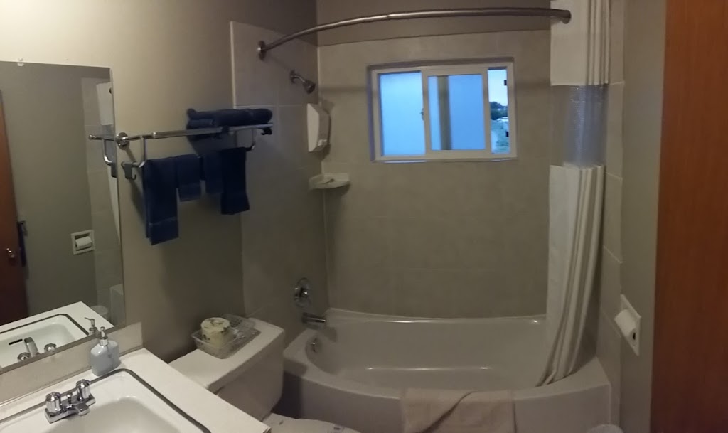 Round-Up Motel | 1214 Kelly Lake Rd, Clinton, BC V0K 1K0, Canada | Phone: (250) 459-2226