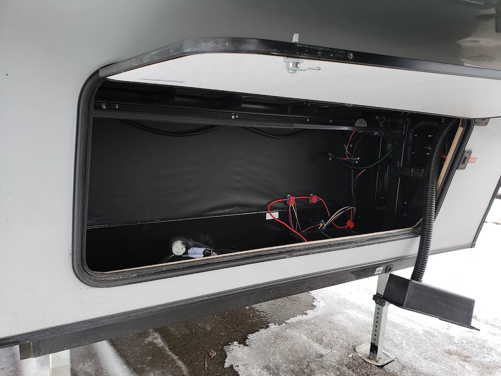 Del Mastro RV Centre | 48 Lansdowne St W, Peterborough, ON K9J 1Y1, Canada | Phone: (705) 742-1150