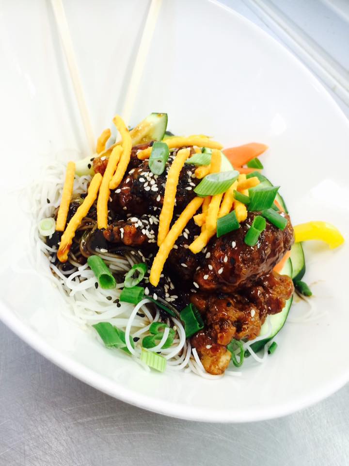 Resto-Bar Le Cube | 400 Route Laurier, Sainte-Croix, QC G0S 2H0, Canada | Phone: (418) 926-3244