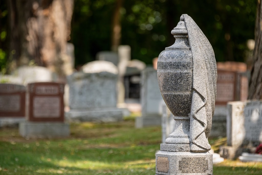 Lakeview Memorial Gardens | 701 Avenue Donegani, Pointe-Claire, QC H9R 5G6, Canada | Phone: (514) 694-9294