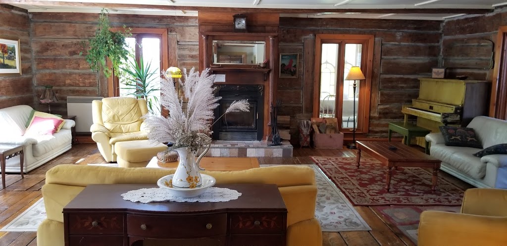 Auberge Restaurant La Mara | 127 Chemin Gosford S, Saint-Joseph-de-Ham-Sud, QC J0B 3J0, Canada | Phone: (819) 877-5189