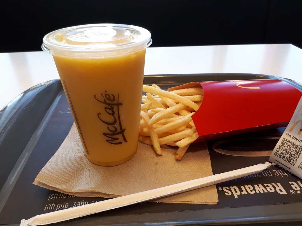 McDonalds | 35 Sage Hill Plaza NW, Calgary, AB T3R 0H5, Canada | Phone: (587) 755-0136
