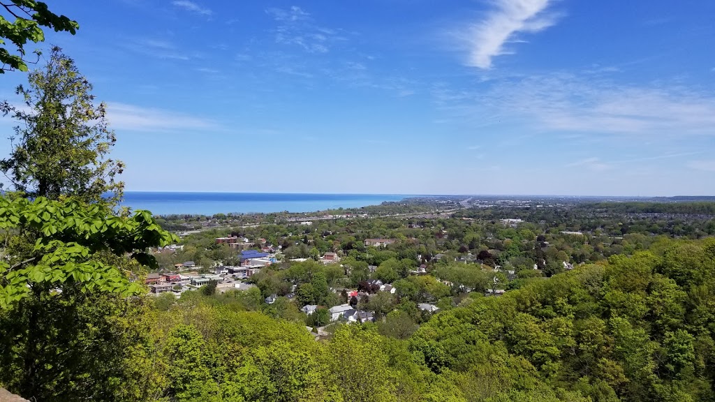 Trail Head- Bruce Side Trail | 4E7, Bruce Trail, Grimsby, ON L3M 3K1, Canada