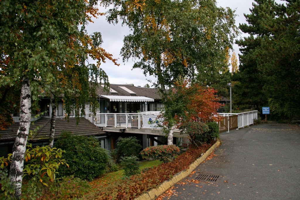 Glenwarren Lodge Long Term Care | health | 1230 Balmoral Rd, Victoria, BC V8T 1B3, Canada | 2503832323 OR +1 250-383-2323