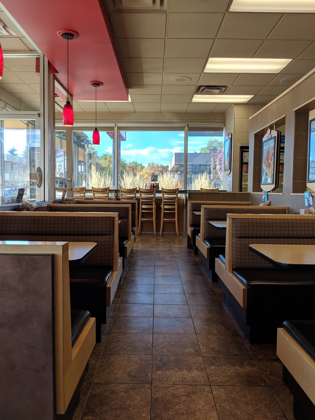 Dairy Queen Grill & Chill | 3141 Lakeshore Rd, Kelowna, BC V1W 3S9, Canada | Phone: (250) 763-8120