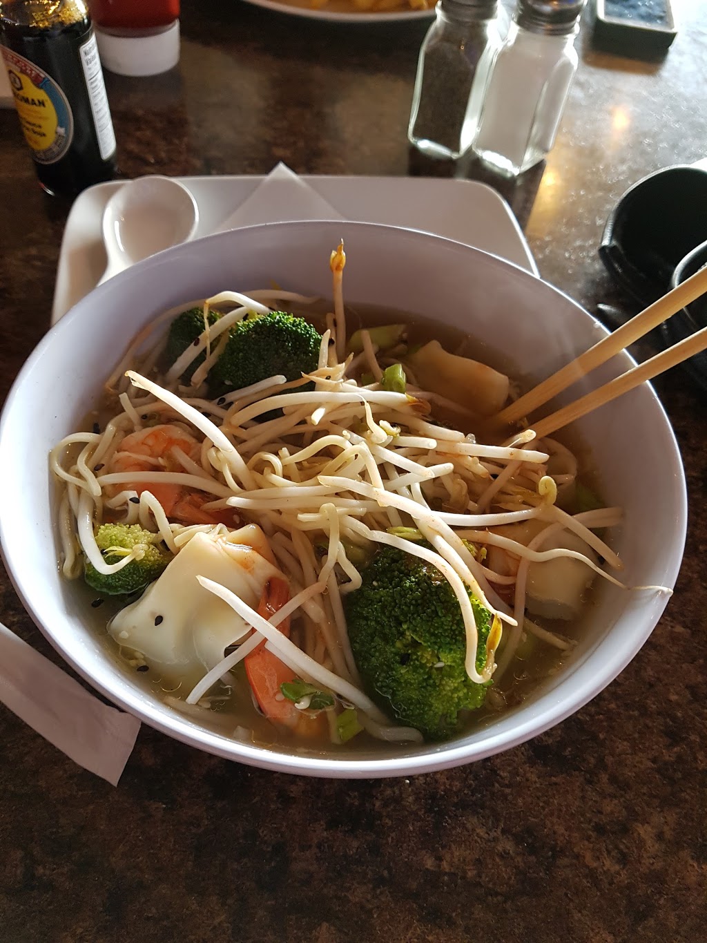 Rustys Neighbourhood Pub | 17770 56 Ave, Surrey, BC V3S 1K4, Canada | Phone: (604) 574-5512