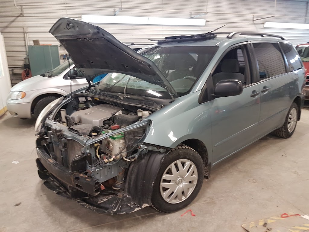 CARSTAR Lucan | 6199 William St, Lucan, ON N0M 2J0, Canada | Phone: (519) 227-4432