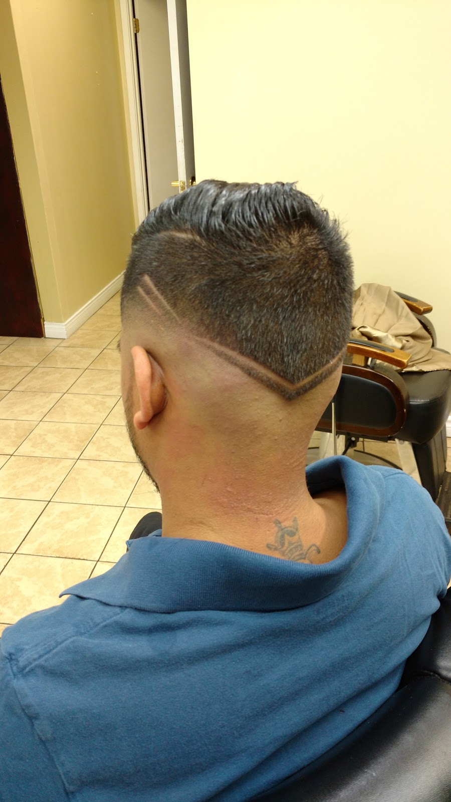 New Touch Hair Studio | 499 Ray Lawson Blvd #27, Brampton, ON L6Y 4E6, Canada | Phone: (905) 216-9228
