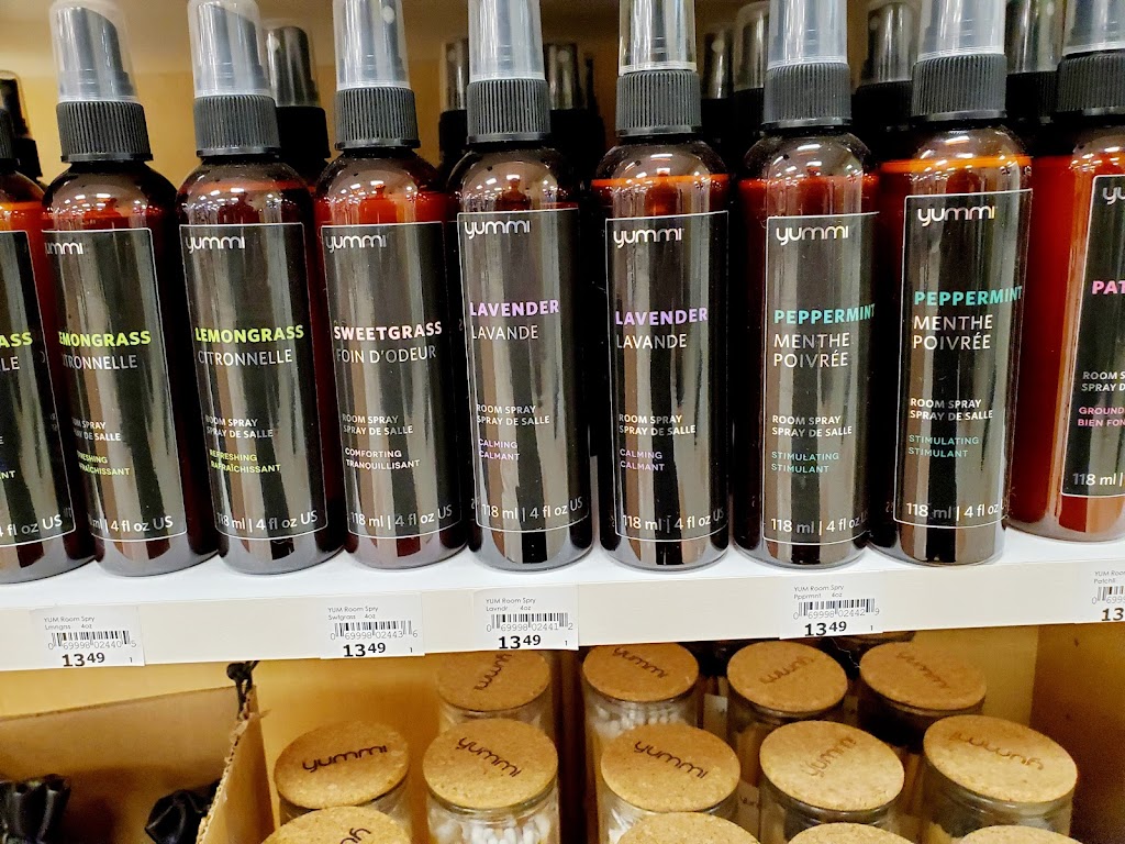 Lawtons Drugs Summerside | 475 Granville St, Summerside, PE C1N 4P7, Canada | Phone: (902) 432-3563